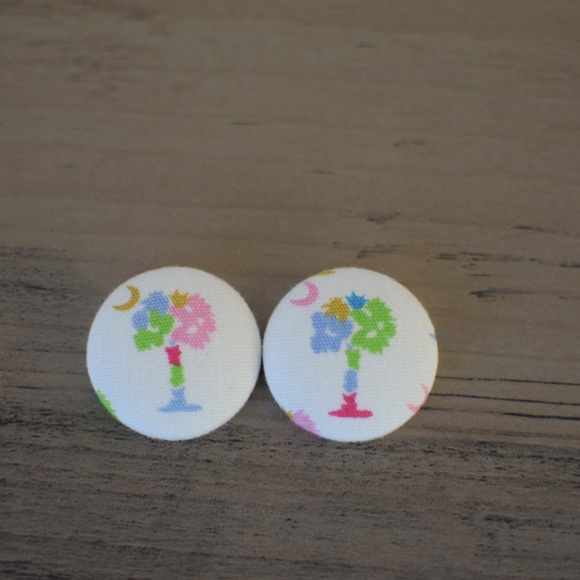 Palm Tree Handmade Button Earrings - Picture 1 of 3